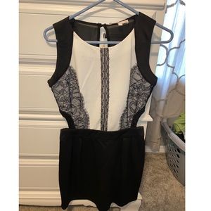 NEW (with tags) Apricot Lane black & white dress